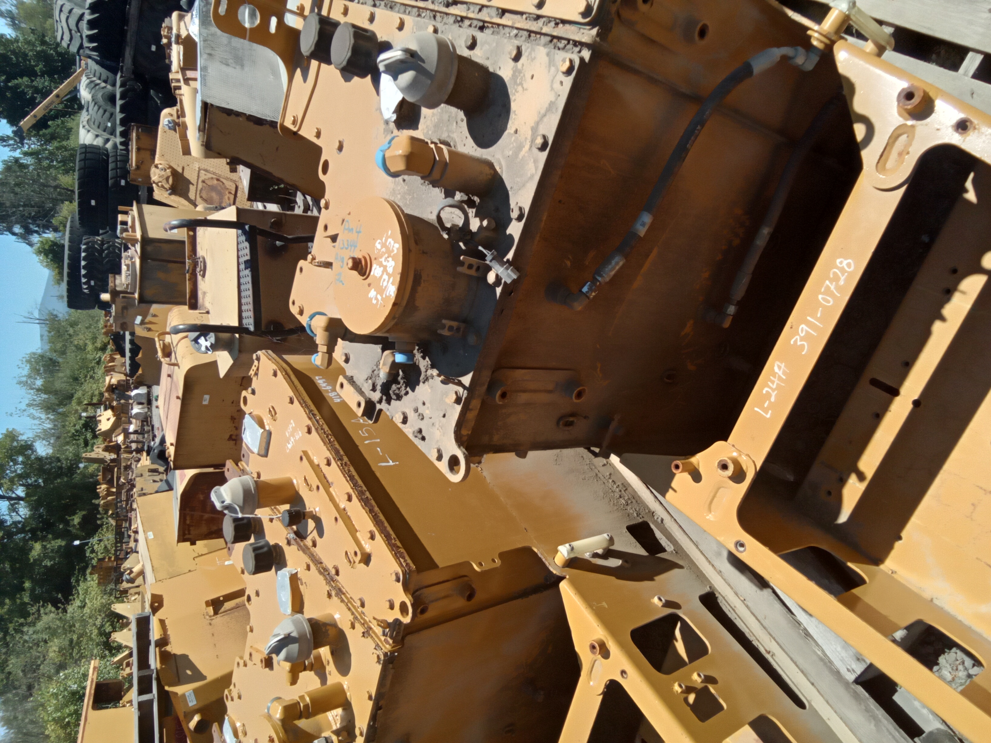 Used TANK A - HYDRAULIC 4607067